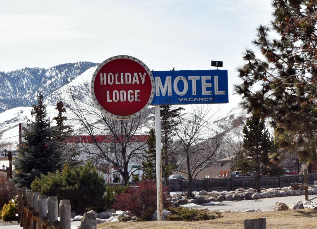 Holiday Lodge Motel